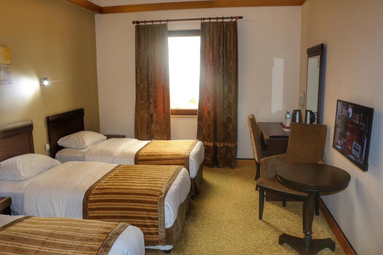 Hotel Lazlakar Sogutlu  Екстериор снимка