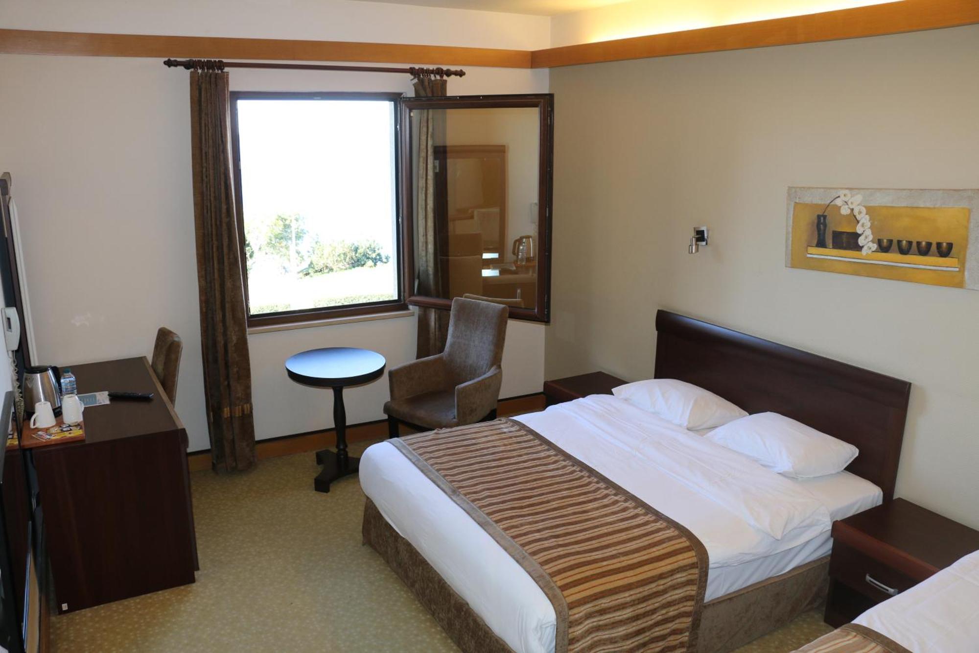 Hotel Lazlakar Sogutlu  Екстериор снимка