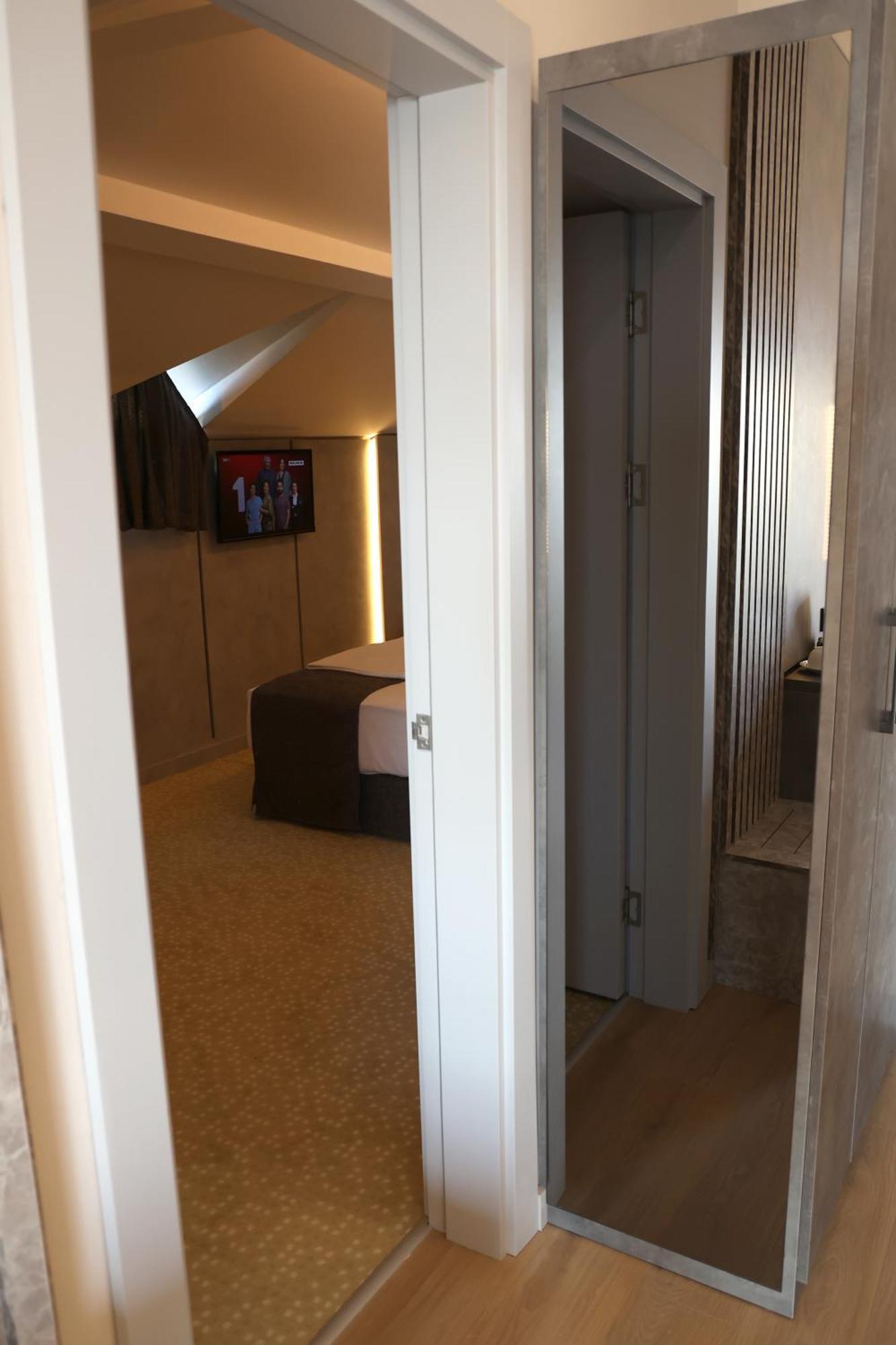 Hotel Lazlakar Sogutlu  Екстериор снимка